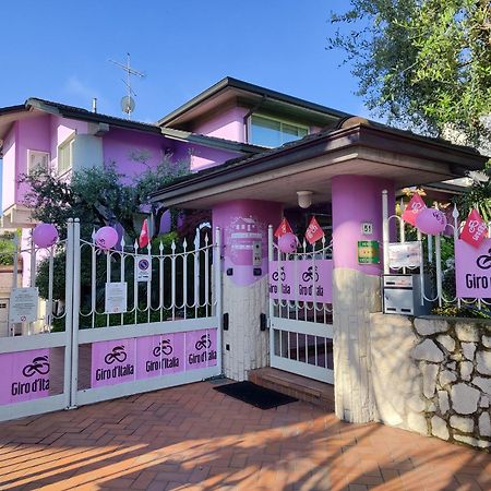 Hotel Villa Lilla ديسينسانو ديل غاردا المظهر الخارجي الصورة