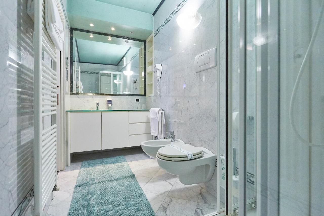 Hotel Villa Lilla ديسينسانو ديل غاردا المظهر الخارجي الصورة