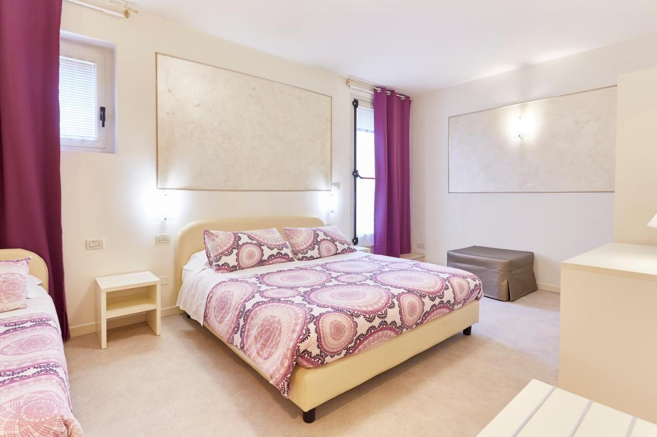 Hotel Villa Lilla ديسينسانو ديل غاردا المظهر الخارجي الصورة
