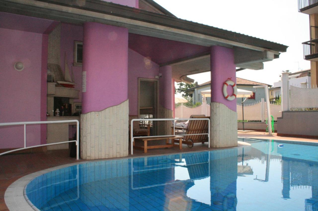 Hotel Villa Lilla ديسينسانو ديل غاردا المظهر الخارجي الصورة
