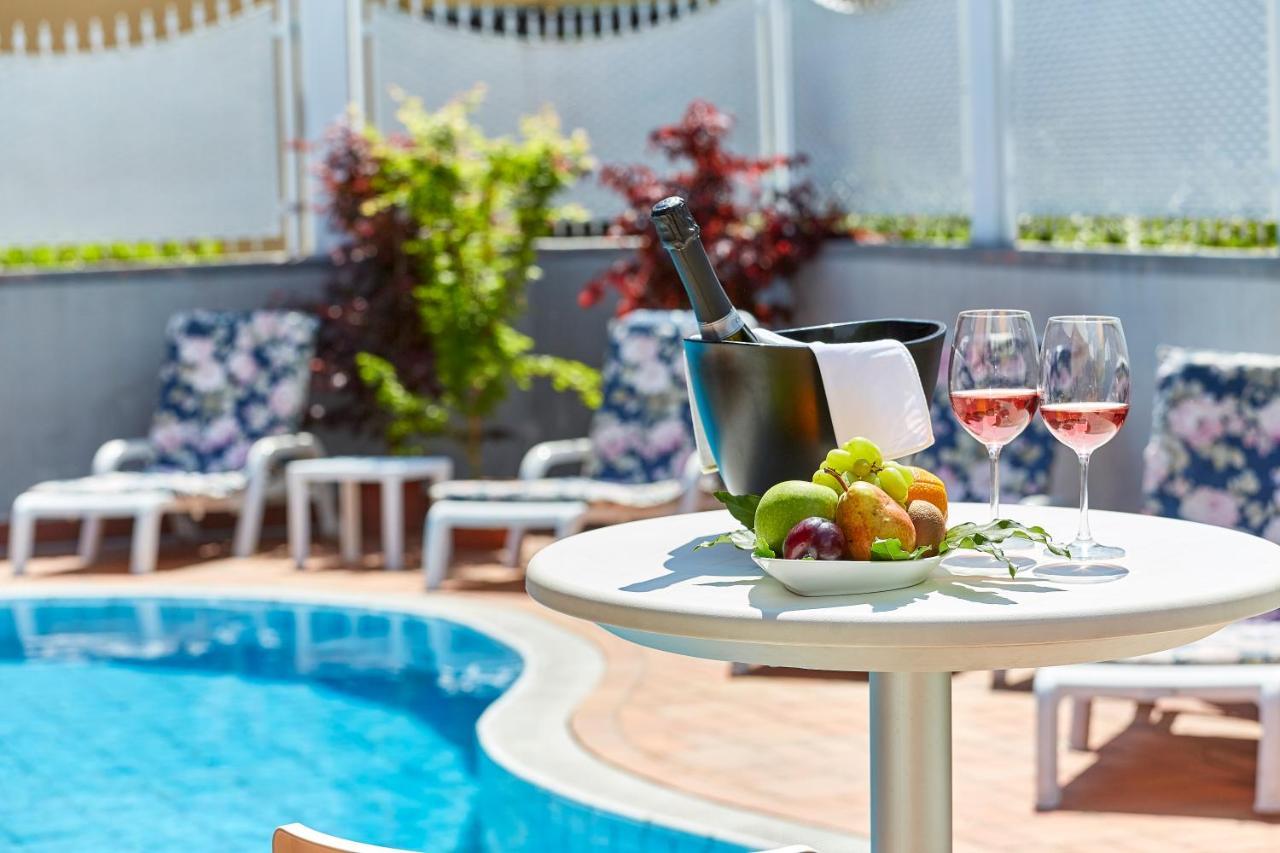 Hotel Villa Lilla ديسينسانو ديل غاردا المظهر الخارجي الصورة